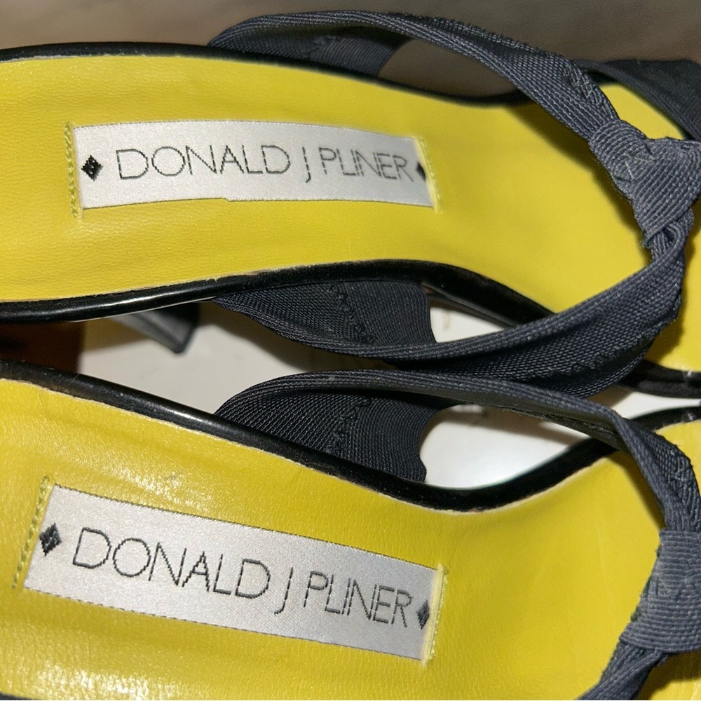 Donald J. Pliner high heeled sandals size 8 M - Picture 7 of 9